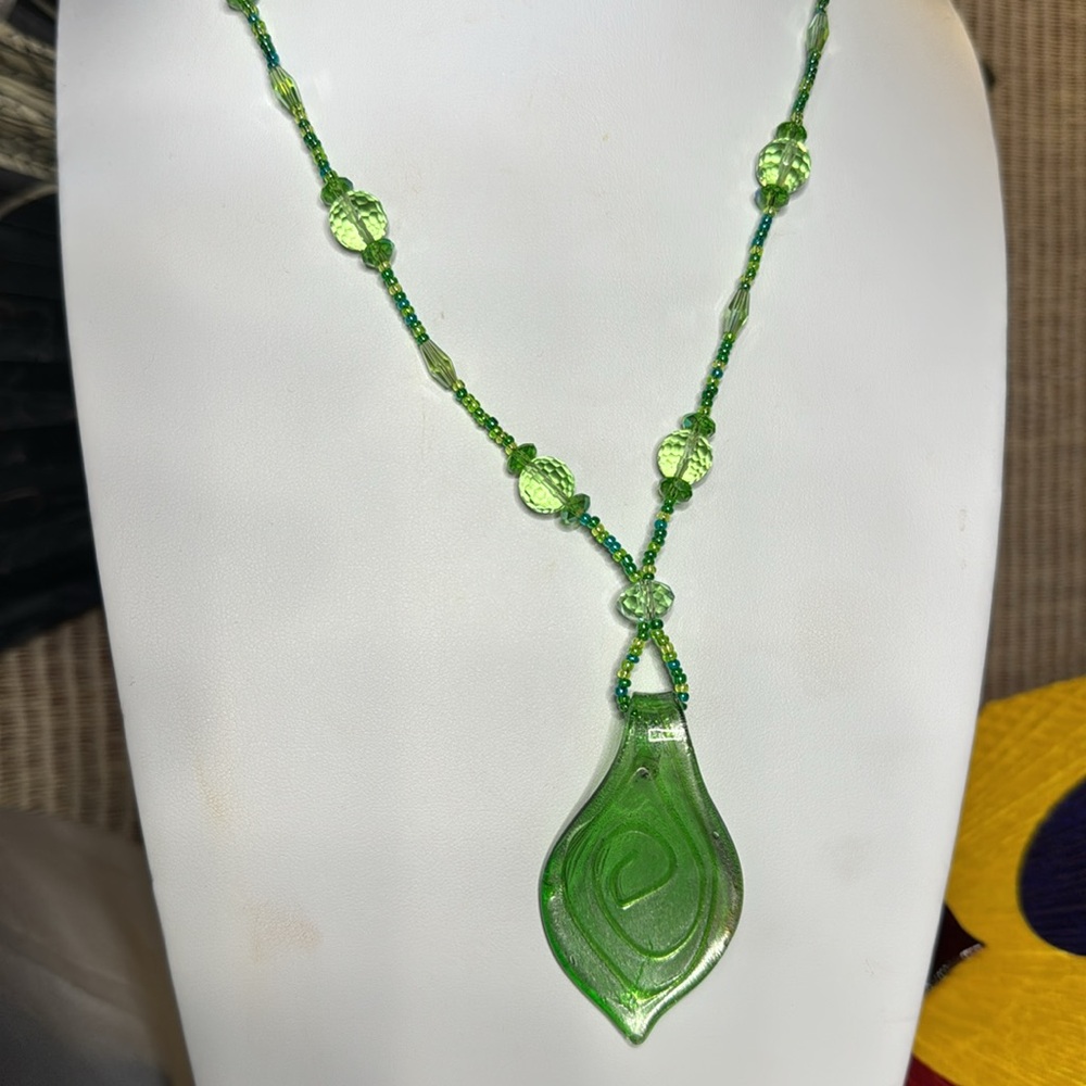 Artisan Beaded Murano Glass Pendant Green & Silver Swirl Design All Glass Beads - Picture 9 of 9